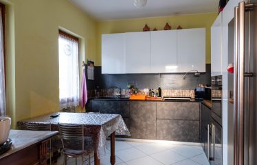 SEMI-DETACHED VILLA ON 3 FLOORS – 450m2