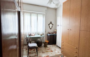 VENDITA: AMPIO QUADRILOCALE CON 3 BALCONI, VIA GIAMBELLINO 128, MILANO