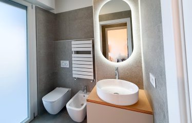 IN VENDITA: Bilocale in via Sant’Abbondio, 13